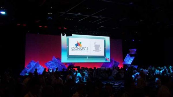Corporate Presentations
Set under lights
Keywords: expo_showcase